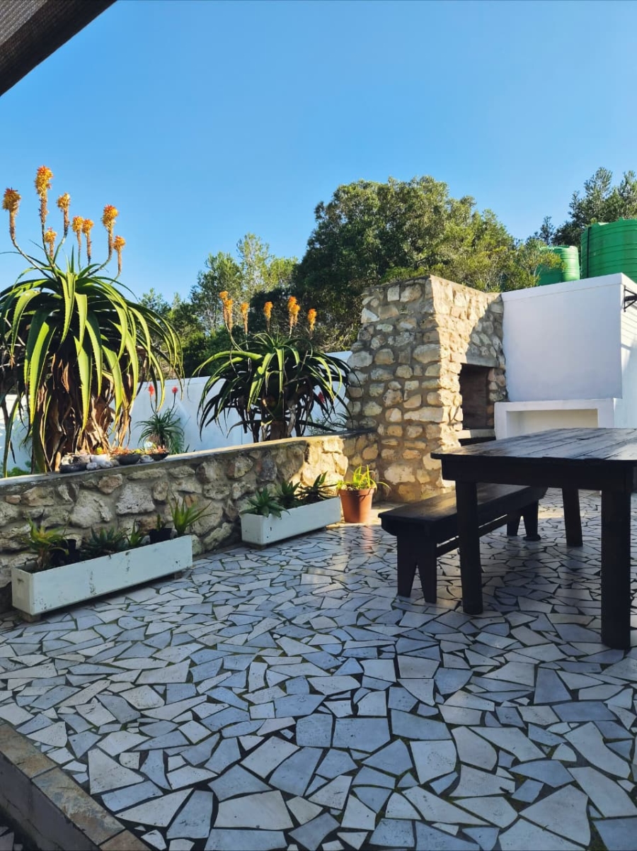 2 Bedroom Property for Sale in Stilbaai Oos Western Cape